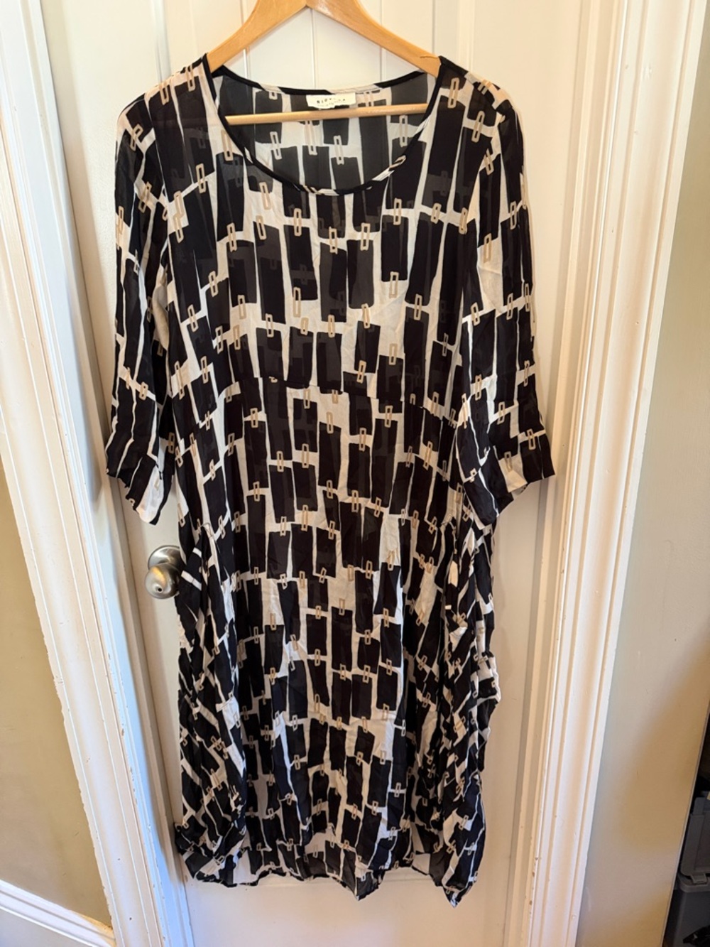 Niovara relaxed midi dress